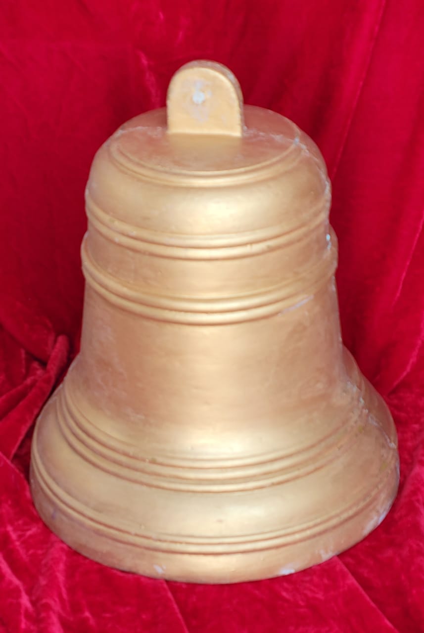 Fiberglass bell 18 inch height   1500 rupees