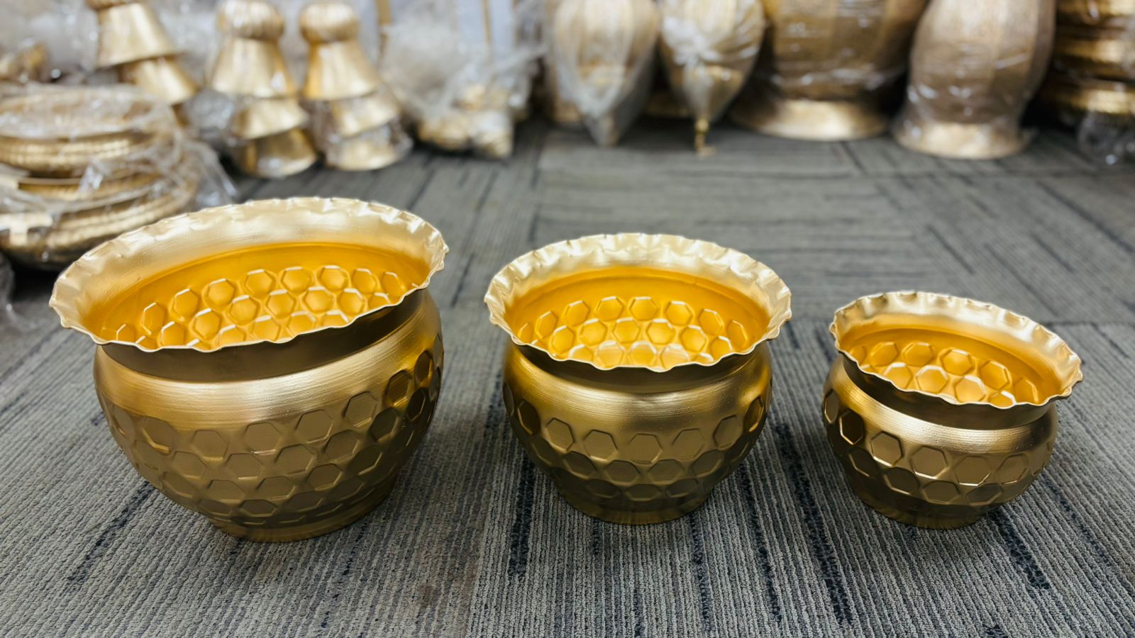 50 sets available in gold plating with box packing