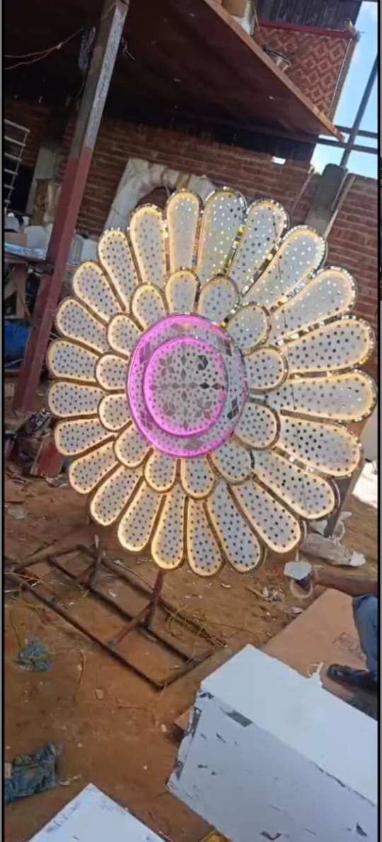 WhatsApp Post by +91 89230 29084