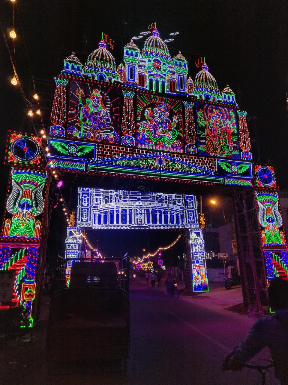 WhatsApp Post by +91 83474 92413