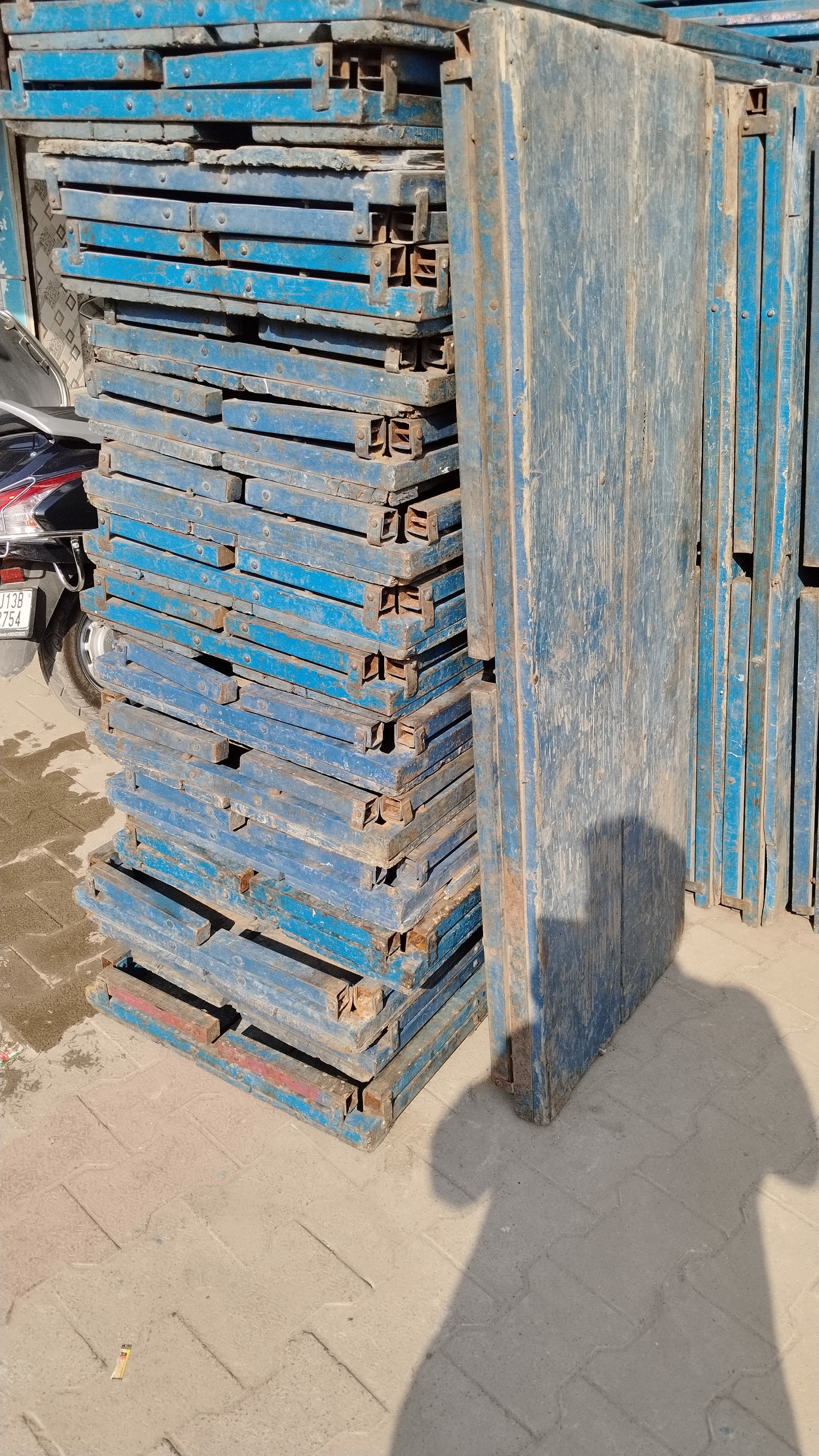 2é5 pat. 30 Pic 1600/-