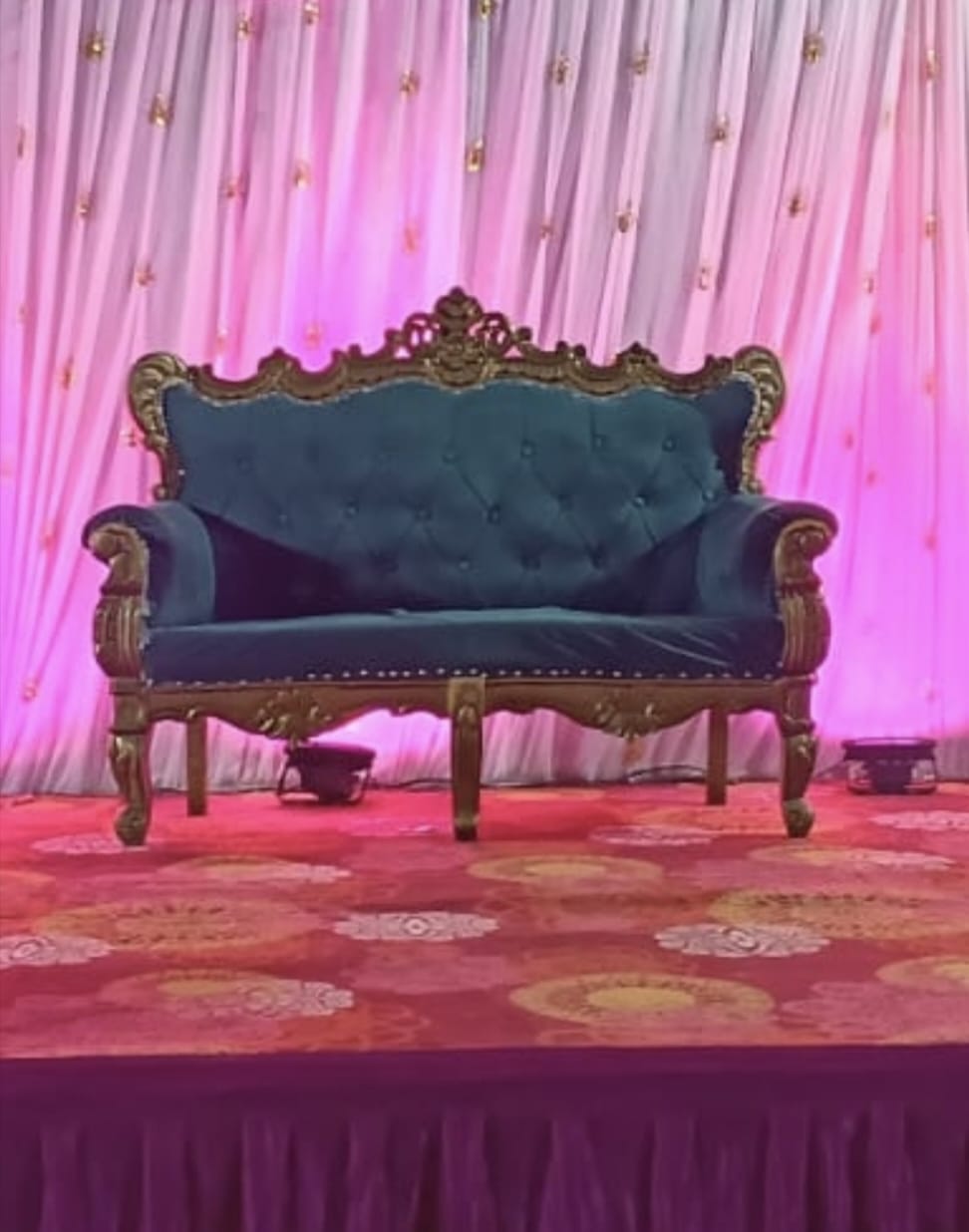 4 pic Sofa vechan aapvana chhe